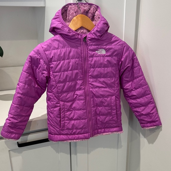 The North Face girls reversible jacket - Picture 1 of 11